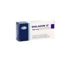 Opakowanie leku Dalacin C 150 mg, zawierającego klindamycynę, stosowanego w leczeniu infekcji bakteryjnych.